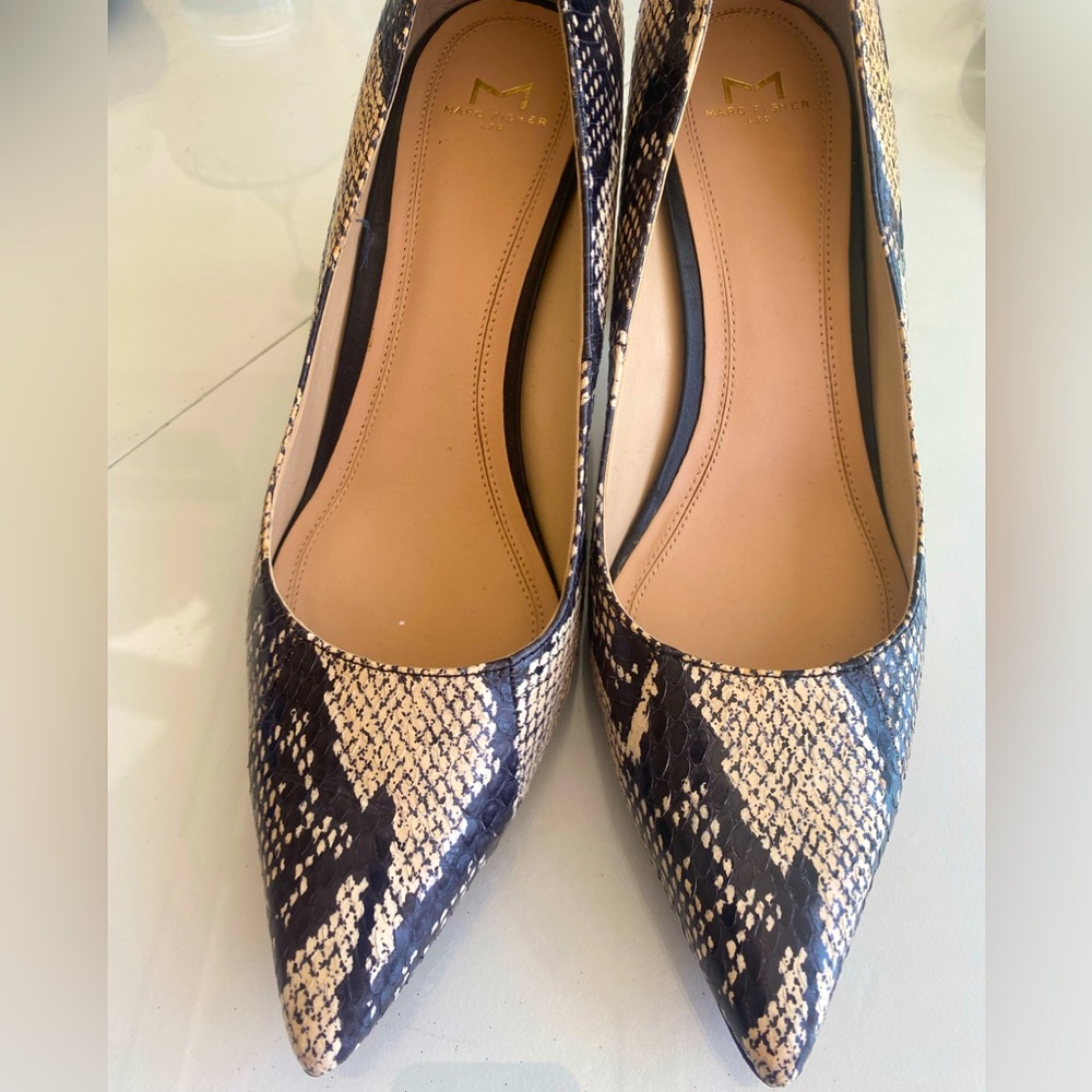 marc fisher faux snakeskin stacked heels